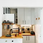 Jolie Studio Parisien