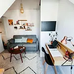 Jolie Studio Parisien